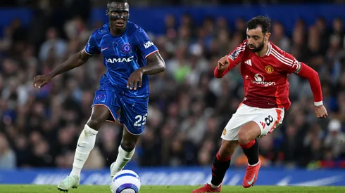 Chelsea, Manchester United, Napoli e outros clubes estão na disputa pelo zagueiro, atualmente no Al-Nassr. (Foto de Shaun Botterill/Getty Images)