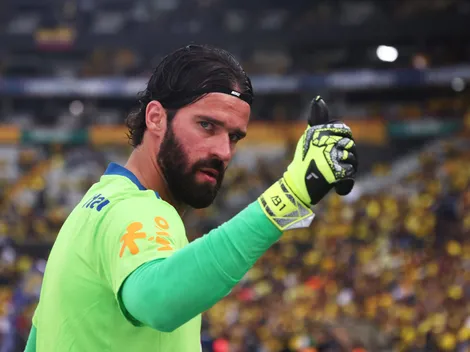 Alisson fala sobre futuro no Liverpool e revela desejo de voltar ao Internacional