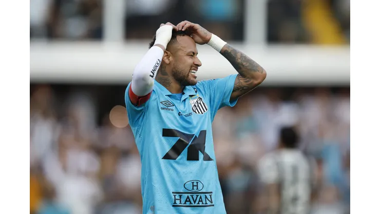 Neymar deve desfalcar o Santos por mais dias
