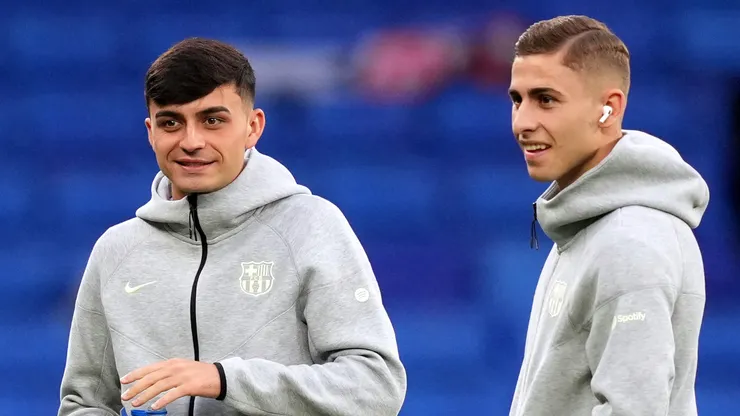 Fermín López e Pedri antes de jogo