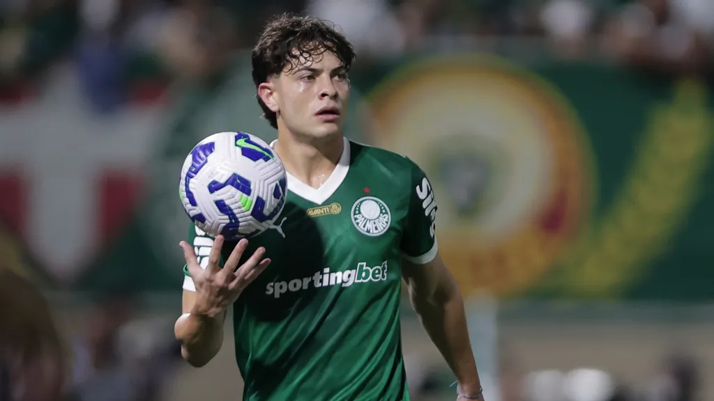 Agustín Giay jogador do Palmeiras durante partida contra o Corinthians (foto: Ettore Chiereguini/AGIF)