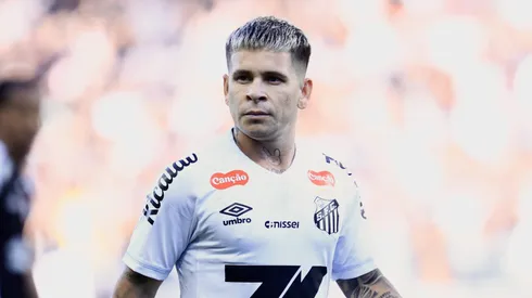 Santos aceita proposta do Fluminense após Soteldo pedir para sair.