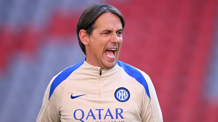 Simone Inzaghi em treino da Inter de Milão