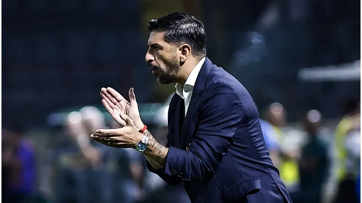 Emiliano Díaz se declara ao Corinthians e garante retorno: “Diferente”