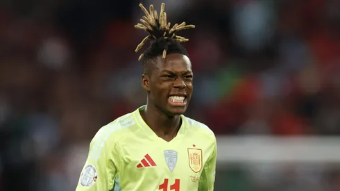 Nico Williams escolhe entre Barcelona e Bayern Munique.