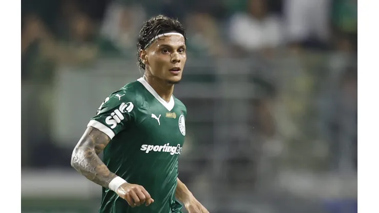Richard Ríos em jogo do Palmeiras. Atlético de Madrid tem interesse no colombiano. Foto: Miguel Schincariol/Getty Images