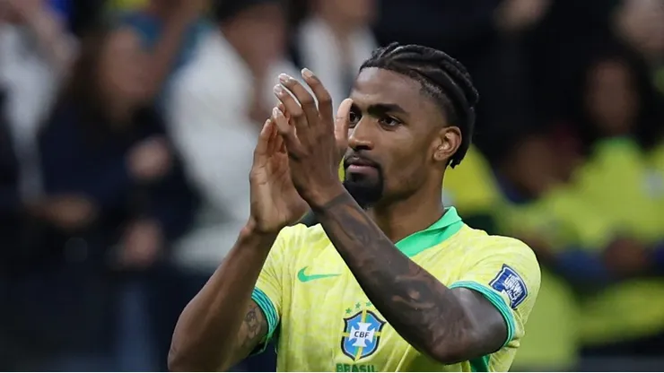 Alexsandro Ribeiro carimba vaga na Copa do Mundo. (Photo by Ricardo Moreira/Getty Images)