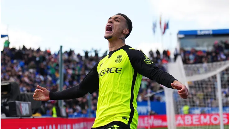 Antony pode ser substituído no Real Betis por Chiesa, do Liverpool.