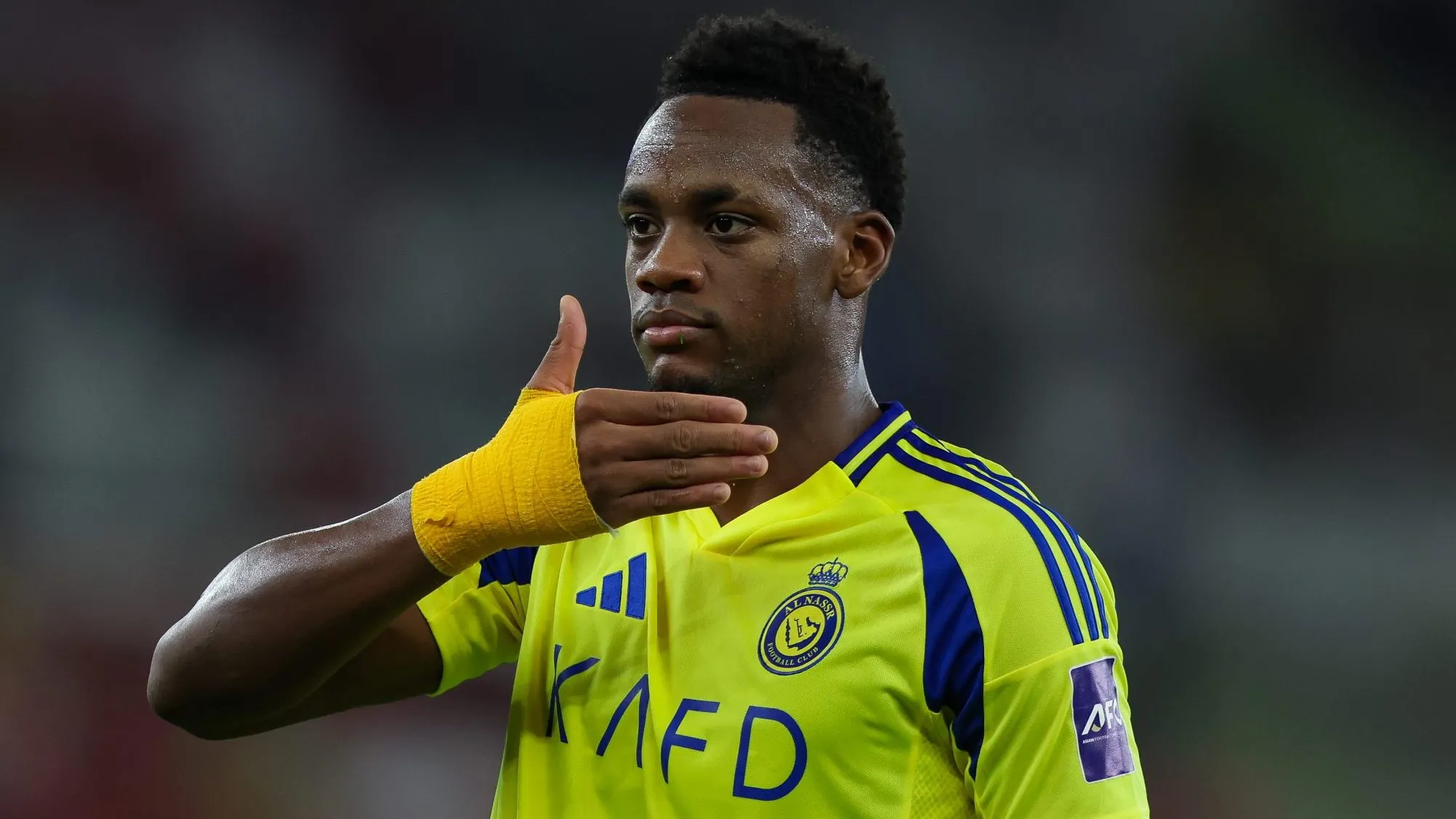 Jhon Durán, com a camisa amarela, doAl-Nassr,