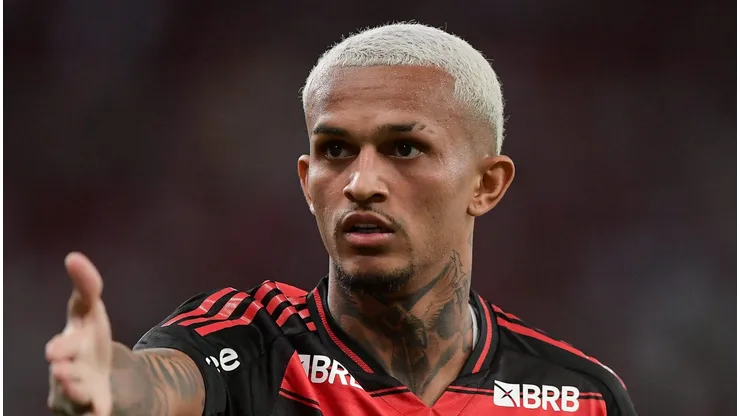 RJ - RIO DE JANEIRO - 18/05/2025 - BRASILEIRO A 2025, FLAMENGO X BOTAFOGO - Wesley jogador do Flamengo durante partida contra o Botafogo no estadio Maracana pelo campeonato Brasileiro A 2025. Foto: Thiago Ribeiro/AGIF