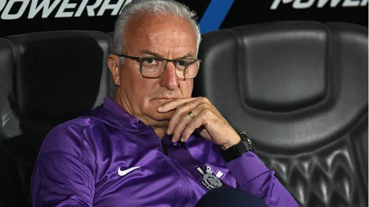 Corinthians vai ao mercado por reforços.