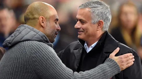 Pep Guardiola e José Mourinho juntos. Foto: Mike Hewitt