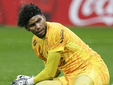 Corinthians é salvo por Hugo Souza diante do Grêmio