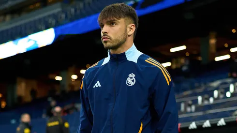 Raúl Asencio antes de partida pelo Real Madrid