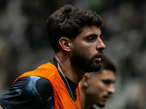 Osmar Stabile nega propostas a Yuri, Garro e Bidon