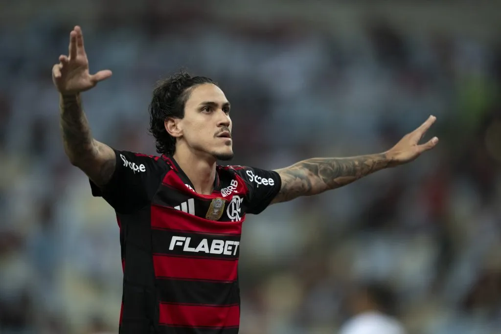 Pedro jogador do Flamengo comemora seu gol durante partida contra o Botafogo-PB no estádio Maracanã pelo campeonato Copa Do Brasil 2025. Foto Jorge RodriguesAGIF