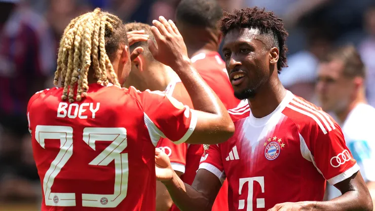Kingsley Coman comemorando gol do Bayern de Munique no Mundial. Dylan Buell/Getty Images