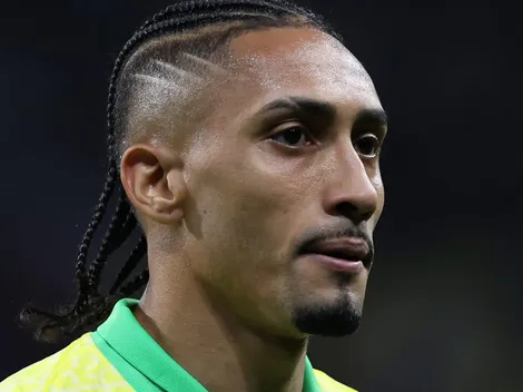 Manchester United oferece R$ 955 mi para tirar Raphinha do Barcelona