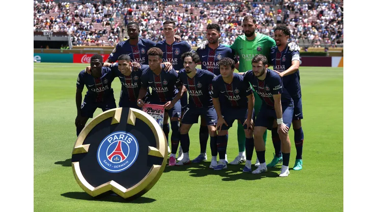 Elenco do PSG antes de enfrentar o Atlético de Madrid