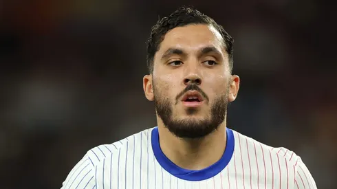 Ryan Cherki faz sua estreia pelo Manchester City.