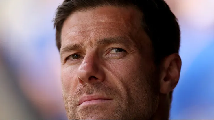 O ex-meio-campista holandês também rasga elogios a Xabi Alonso, apontando seu potencial como técnico dos merengues, e faz uma reflexão sobre o futuro promissor do jovem Lamine Yamal, destacando a importância da disciplina e foco para alcançar o sucesso no futebol. (Photo by Dan Mullan/Getty Images)