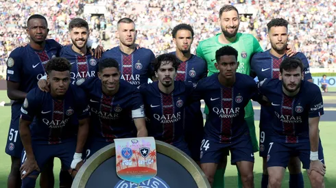 Torcida do PSG aponta Beraldo como o culpado pela derrota para o Botafogo; Veja as críticas. (Photo by Harry How/Getty Images)