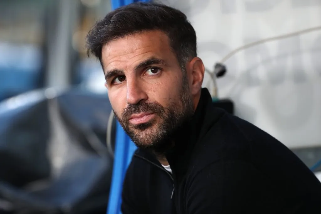 Treinador Cesc Fabregas é considerado um substituto de Guardiola no Manchester City. Ele fez um bom trabalho no Como 1907, e a diretoria já pensa que ele pode ser um ótimo nome para o futuro, segundo o portal Football Transfers. (Photo by Marco Luzzani/Getty Images)