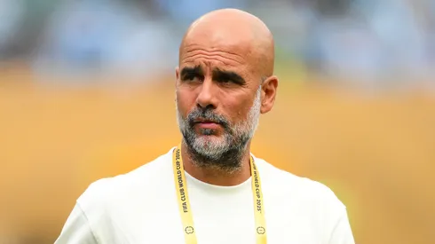 Técnico Pep Guardiola antes de jogo do Manchester City
