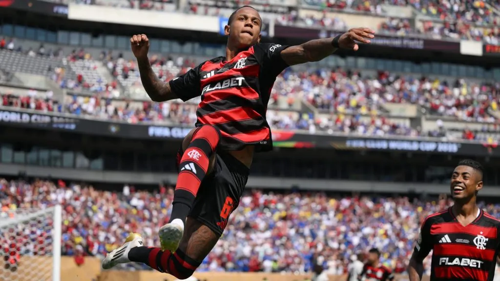 Wallace Yan comemorando gol da vitória do Flamengo contra o Chelsea. Foto: David Ramos/Getty Images
