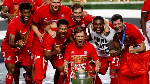 Elenco do Bayern de Munique comemora título da Champions League