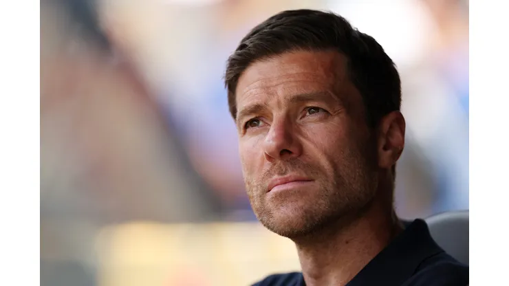 Xabi Alonso mira título do Mundial com o Real Madrid