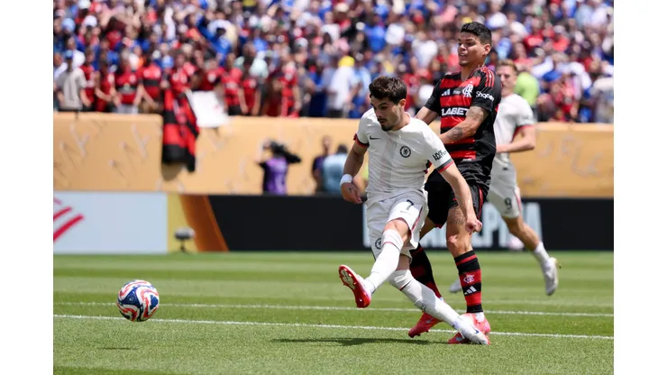 Pedro Neto marca gol sobre o Flamengo