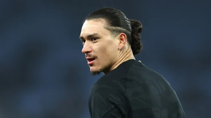 Darwin Núñez no aquecimento pelo Liverpool