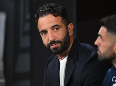 Mount quer ficar, mas torcida se manifesta sobre decisão