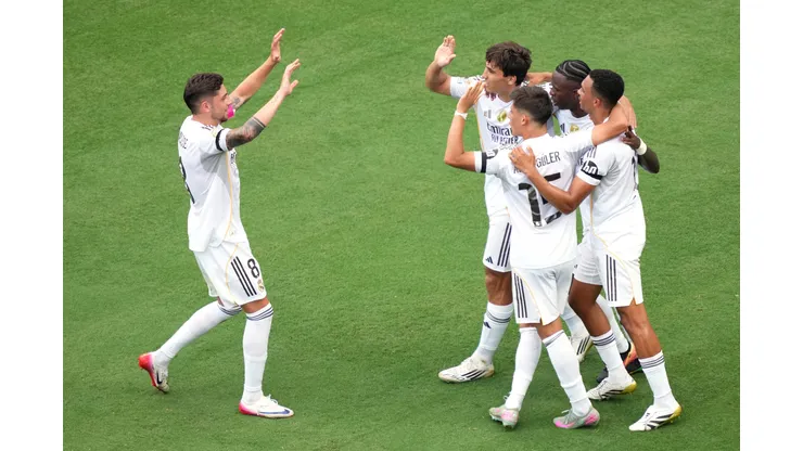 Real Madrid enfrenta RB Salzburg em duelo direto por vaga nas oitavas