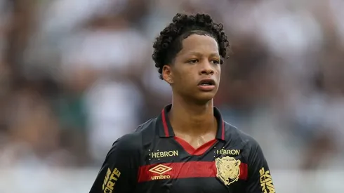 Barcelona avança por Zé Lucas, do Sport.