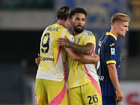 Manchester United e Juventus negociam troca envolvendo três estrelas