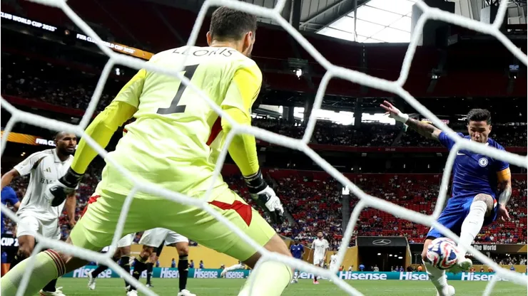 O Lille surge como possível destino, apostando na experiência do jogador para reforçar o ataque. Uma reunião com a diretoria do clube americano definirá os próximos passos. (Foto de Alex Grimm/Getty Images)