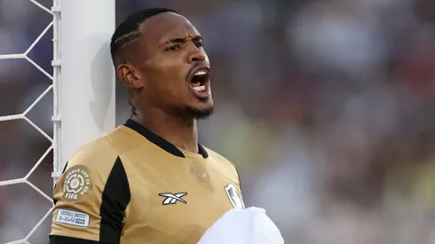 Manchester United pode comprar John, do Botafogo, por R$ 44 milhões após o Mundial de Clubes. (Photo by Stu Forster/Getty Images)