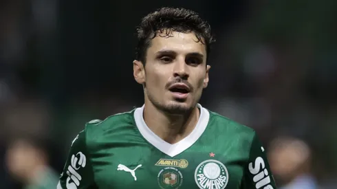 Raphael Veiga pode deixar o Palmeiras após Mundial de Clubes.