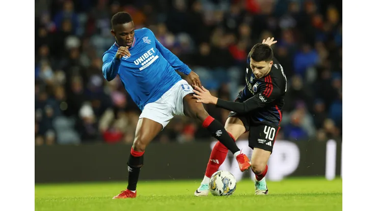 O Barcelona está próximo de oficializar a contratação de Roony Bardghji, jovem destaque europeu e aposta do clube para renovar o elenco e manter seu DNA ofensivo. (Foto de Ian MacNicol/Getty Images)