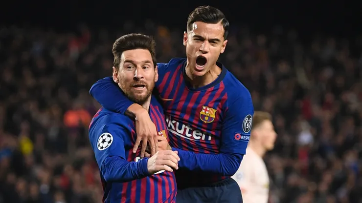 Coutinho e Messi comemorando gol do Barcelona