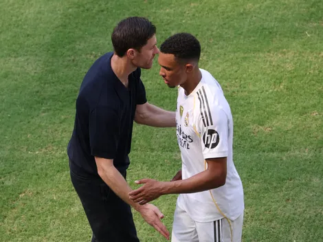 Alexander-Arnold se destaca como ala no Real Madrid e diz: “Xabi ainda jogaria hoje”