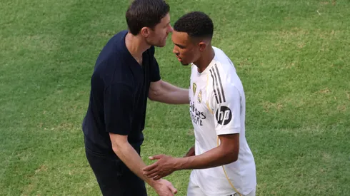 Alexander-Arnold e Xabi Alonso. Getty Imagens