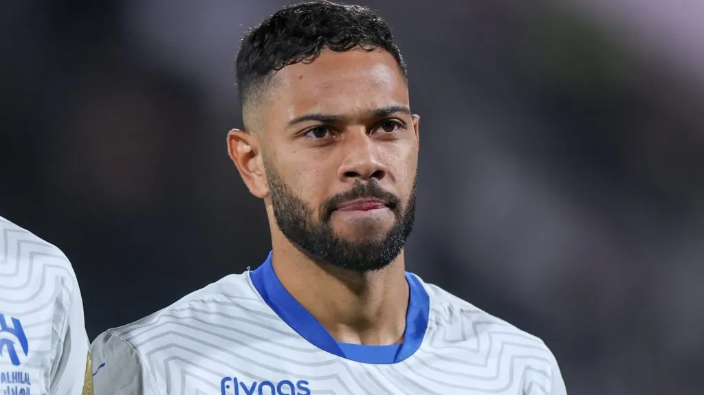 Renan Lodi rescindiu seu contrato com o Al-Hilal. Foto: Abdullah Ahmed/Getty Images