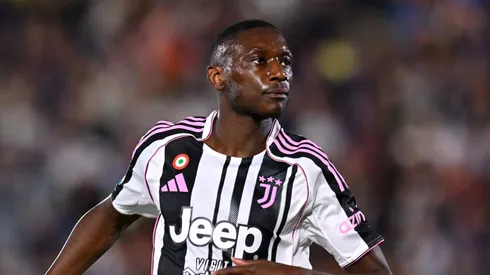 Kolo Muani com a camisa da Juventus. Foto: Alessandro Sabattini/Getty Images