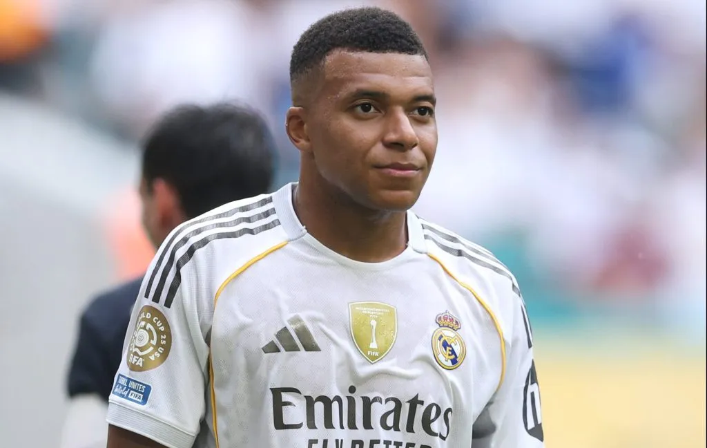 Mbappé em Real Madrid X Juventus