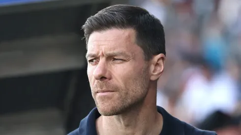 O Real Madrid inicia a temporada 2025/2026 sob o comando de Xabi Alonso, que busca reformular a defesa e implementar uma nova mentalidade de jogo. (Foto: Christof Koepsel/Getty Images)