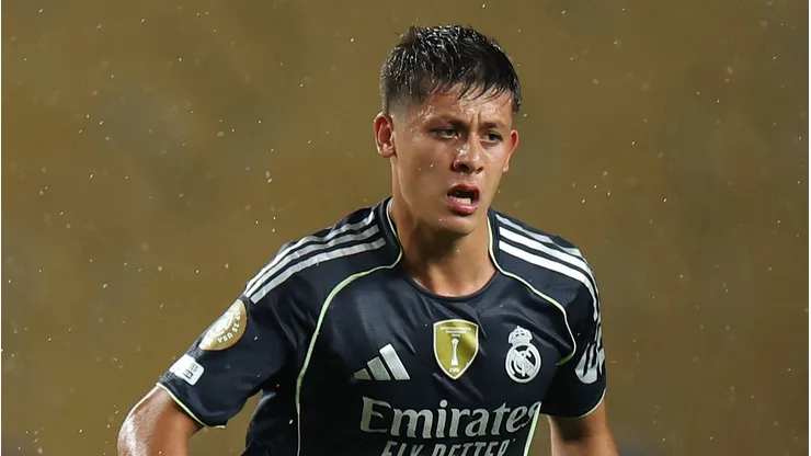 Arda Guler coloca Rodrygo com um pé e meio fora do Real Madrid.