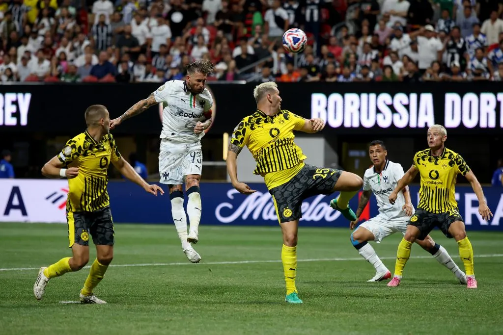 Sergio Ramos em ação contra o Borussia Dortmund. (Photo by Alex Grimm/Getty Images)